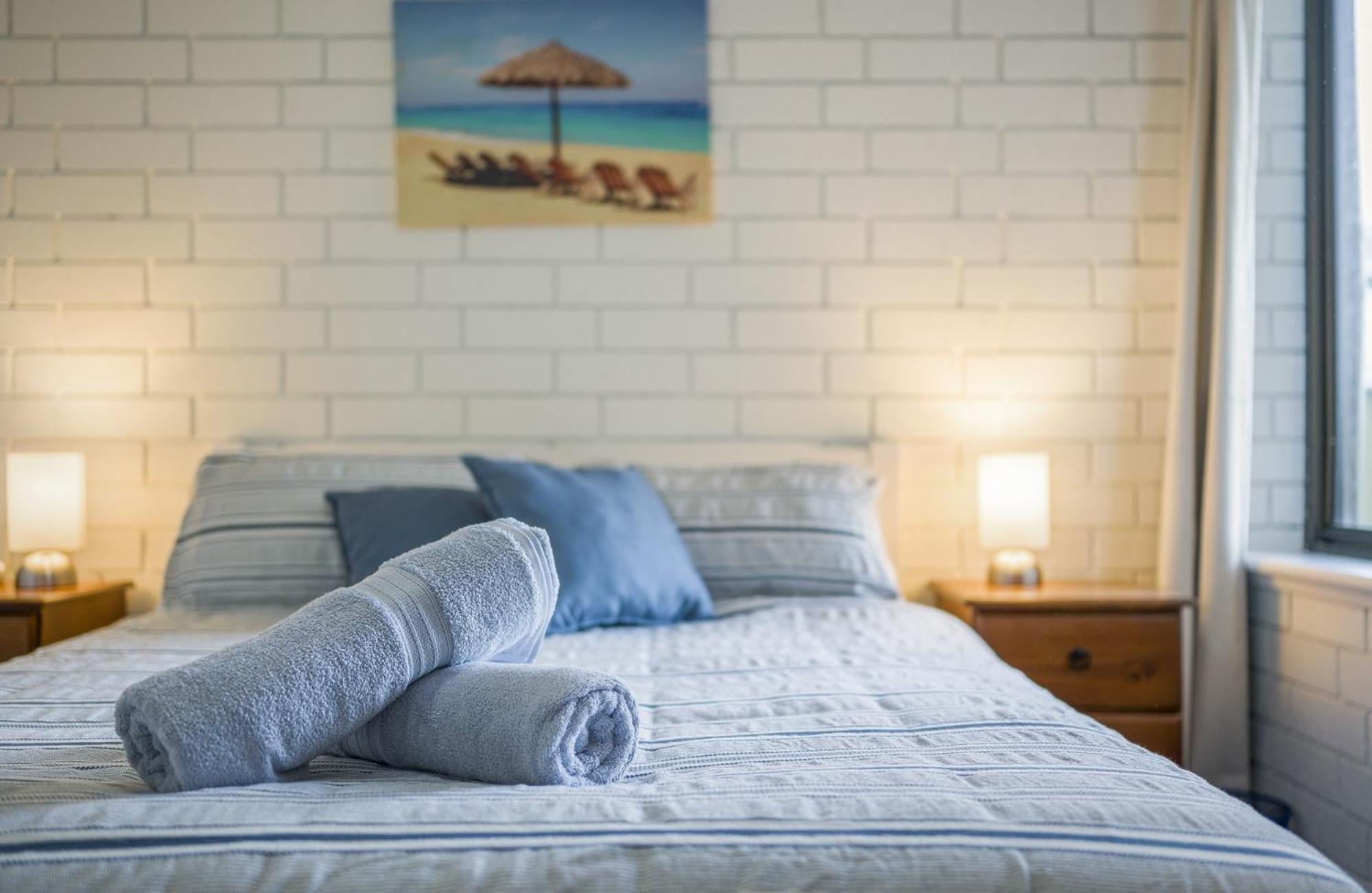 Sun & Surf Aldinga Beach Apartment Buitenkant foto